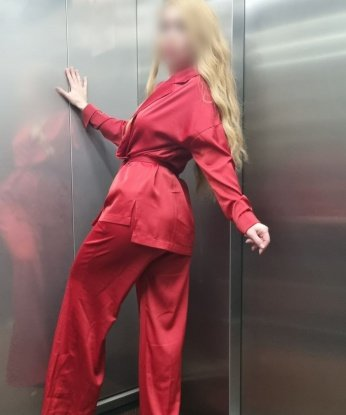 🔥 Живу в Москве 🏙️ и готова предложить тебе множество возможностей наслаждения. 💋 Наши встречи будут наполнены шепотом страсти, лаской и приятными сюрпризами. 🎁 У меня есть множество отзывов, доказывающих мою неподражаемую красоту и необычайное обаяние. ✨✨ Я гарантирую, что время проведенное со мной станет твоим самым желанным воспоминанием! 😉 Фото в профиле - настоящие и без ретуши. 💯 Жду твоего звонка, милый! 💋💋 Людка